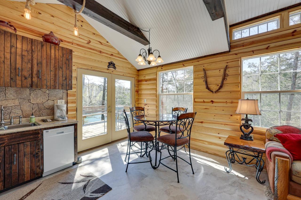 Cliffside Eureka Springs Cabin With Beaver Lake View Exteriér fotografie