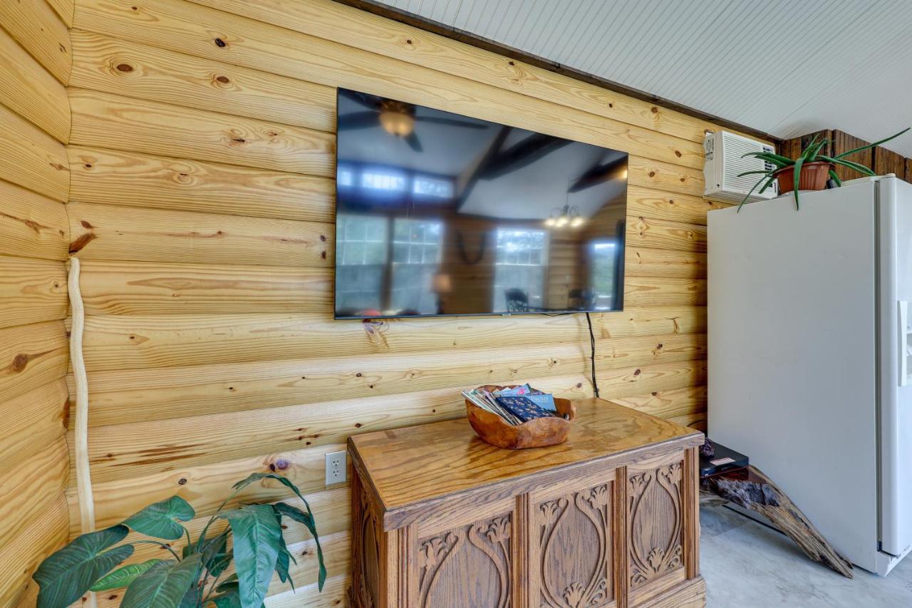 Cliffside Eureka Springs Cabin With Beaver Lake View Exteriér fotografie