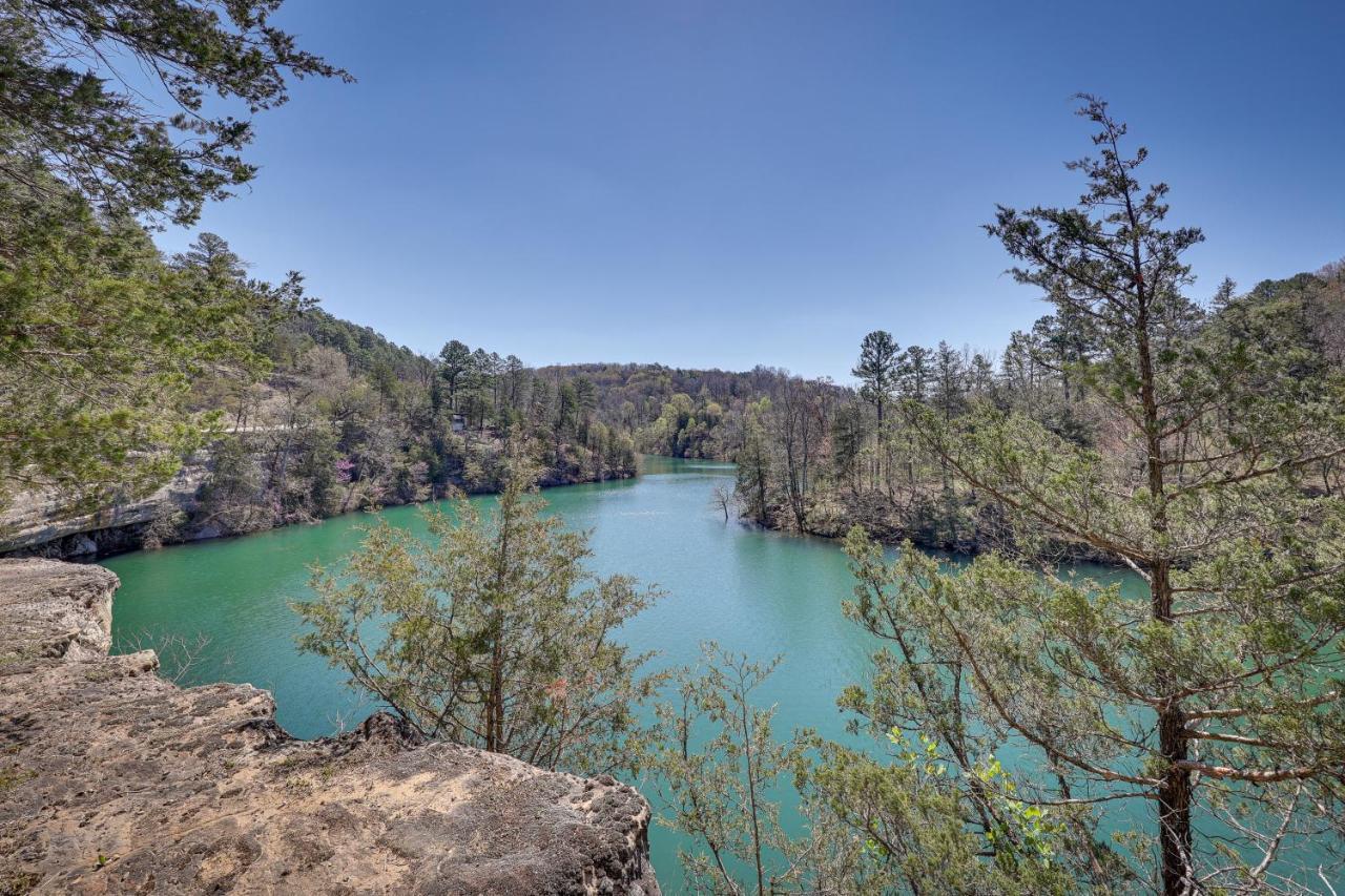 Cliffside Eureka Springs Cabin With Beaver Lake View Exteriér fotografie
